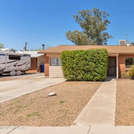 Buy this 3 bed house on 4825 East Bellevue Street in Tucson, AZ 85712