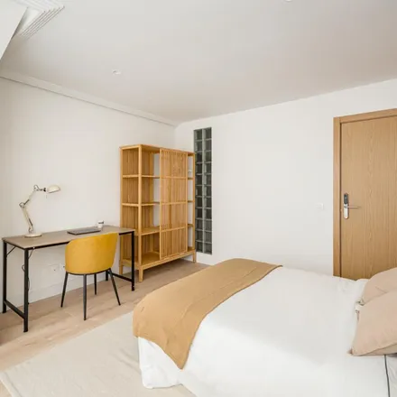 Image 1 - Supercor Exprés, Calle del Doctor Fleming, 56, 28036 Madrid, Spain - Apartment for rent