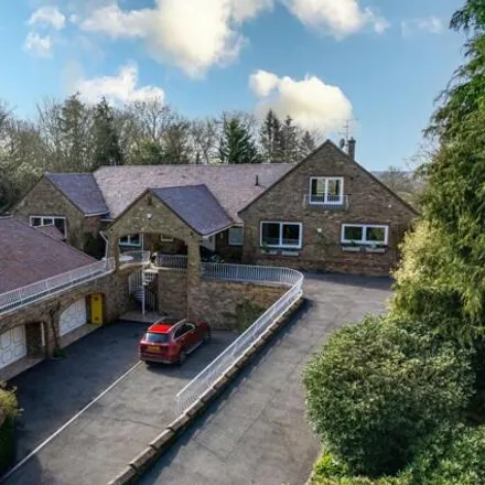 Buy this 5 bed house on Jubilee Road in Finchampstead, RG40 3RU