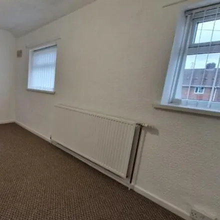 Image 6 - Day Avenue, Wednesfield, WV11 3BZ, United Kingdom - House for rent