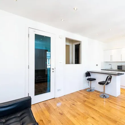 Image 4 - 16 Westgate Terrace, London, SW10 9DR, United Kingdom - Apartment for rent