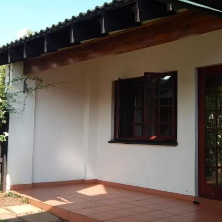 Image 2 - Checkers Hyper, Constantia Drive, Floracliffe, Roodepoort, 1709, South Africa - Townhouse for rent
