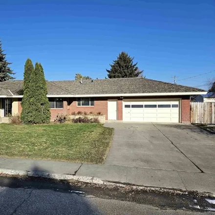 Buy this 3 bed house on 872 South Stout Avenue in Blackfoot, ID 83221