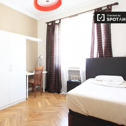 Rent this 7 bed room on Madrid in Supercor Exprés, Calle de Juan Álvarez Mendizábal