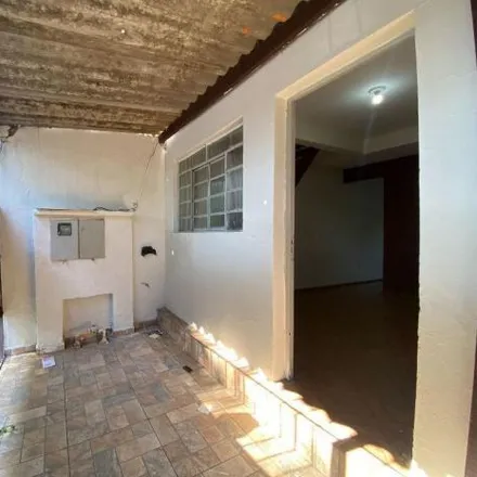 Rent this 2 bed house on Rua Maria de Lourdes Molina Vieira in Jardim Imperador, Suzano - SP