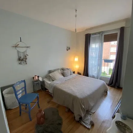 Rent this 2 bed apartment on 28 Rue Saint-Jacques in 38000 Grenoble, France