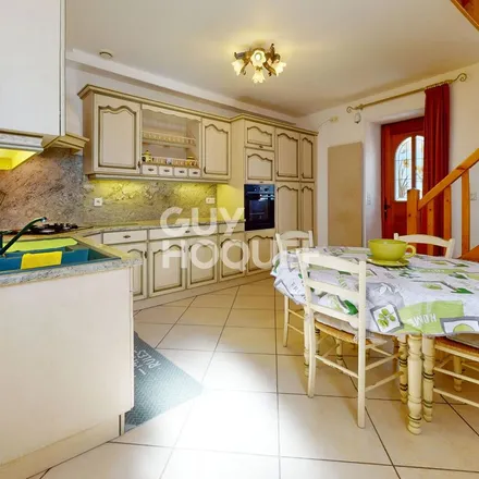 Rent this 4 bed apartment on 148 Route de Vulbens in 74520 Chevrier, France