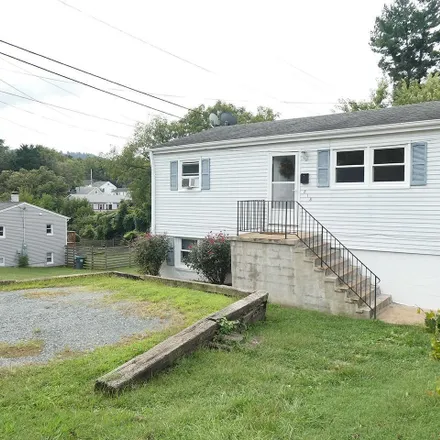 Buy this studio duplex on 806 Montrose Avenue in Belmont, Charlottesville