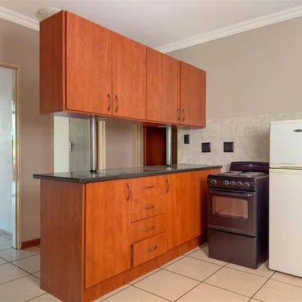 Image 5 - Hillcrest Boulevard II, 194 Lunnon Road, Hillcrest, Pretoria, 0083, South Africa - Apartment for rent