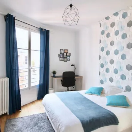 Rent this 3 bed apartment on 196 Avenue de Versailles in 75016 Paris, France