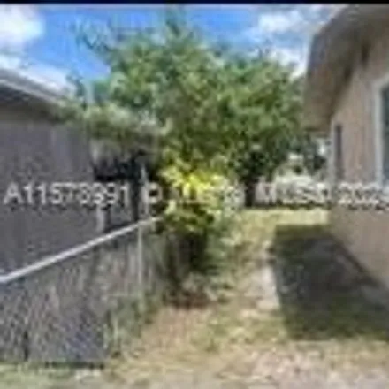 Image 4 - 3411 Northwest 211th Street, Lakewood Estates, Miami Gardens, FL 33056, USA - House for sale