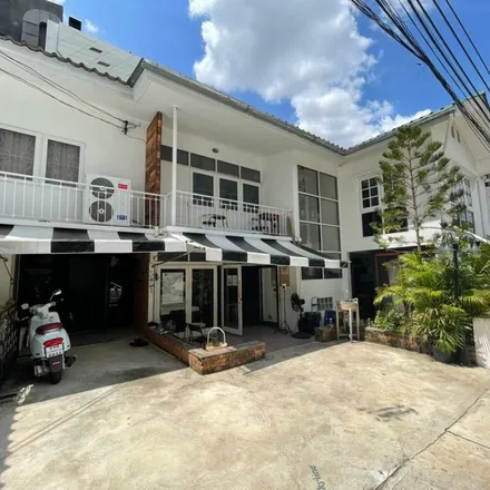 Image 1 - Chinese Tailor, 404, Phaya Thai Road, Pathum Wan District, Bangkok 10330, Thailand - Apartment for rent