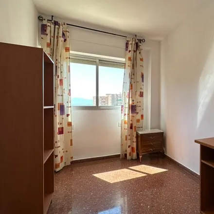 Rent this 4 bed room on Calle Fray Juan Sánchez Cotán in 18011 Granada, Spain