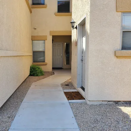 Image 3 - Yavapai Elementary School, 701 North Miller Road, Scottsdale, AZ 85257, USA - Townhouse for rent