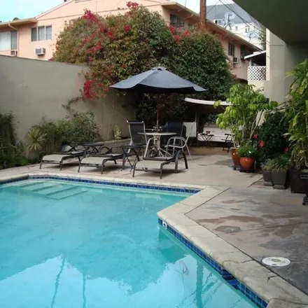Rent this 2 bed apartment on Tara in North Laurel Avenue, West Hollywood