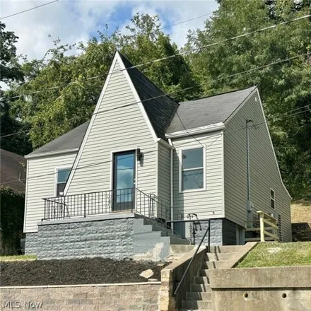 Buy this 3 bed house on 398 Ridge Ave in Weirton, West Virginia