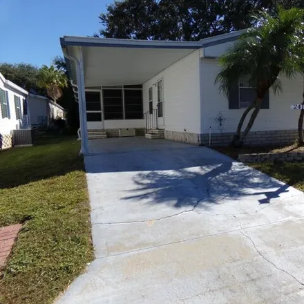 Buy this studio apartment on 33214 Sea Shell Lane in Lake County, FL 34788