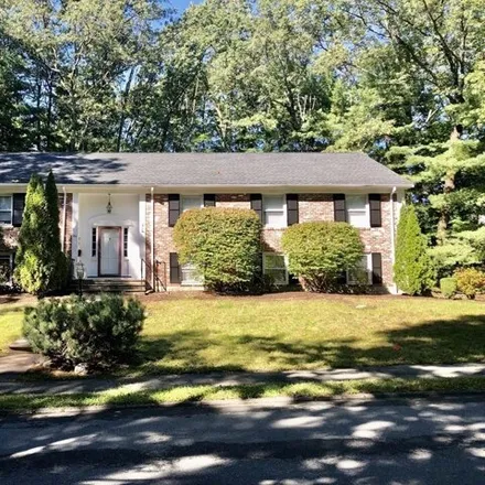 Rent this 5 bed house on 84 Cleveland Road in Wellesley, MA 02428