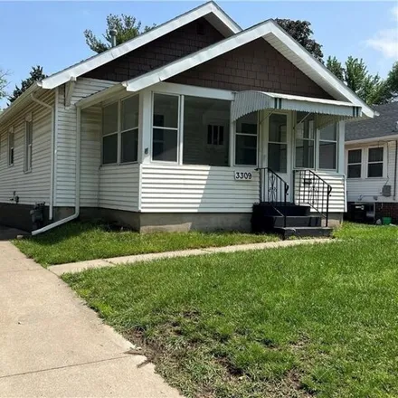 Buy this 2 bed house on 3345 Wright Street in Des Moines, IA 50316