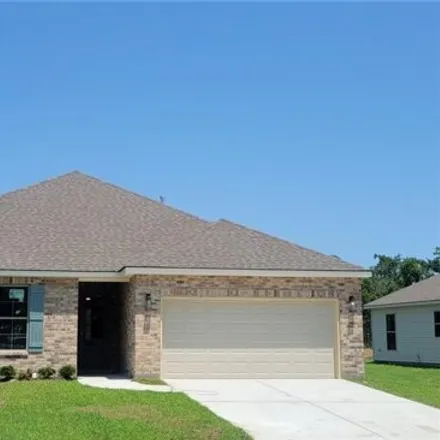 Buy this 4 bed house on 904 Dandelion Drive in Waggaman, LA 70094