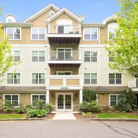 Buy this 2 bed condo on 98 School House Drive in Elmwood, West Hartford