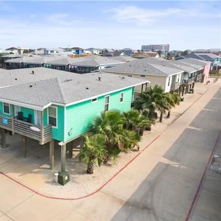 Buy this 4 bed condo on 11th @ Oceanside Dr in South Eleventh Street, Port Aransas