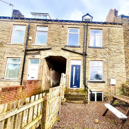 Rent this 2 bed townhouse on Peel Park View in Bradford, BD3 0JY