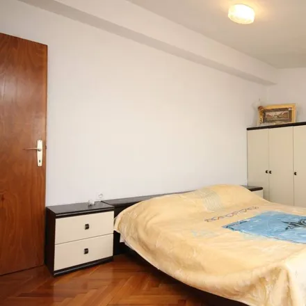 Rent this 2 bed apartment on 23264 Neviđane