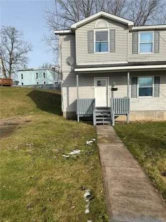 Buy this 3 bed house on 215 Linden Street in City of Oneida, NY 13421