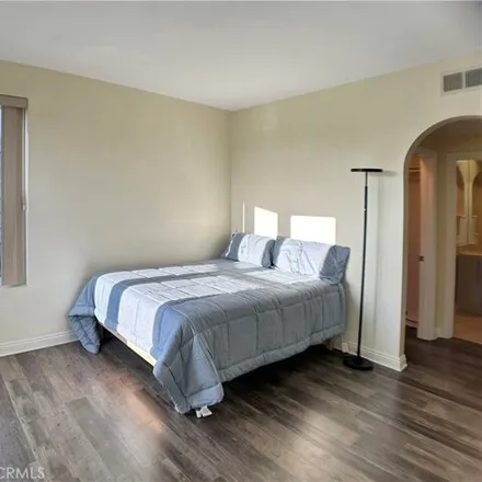 Image 9 - 628 South Gramercy Place, Los Angeles, CA 90005, USA - Condo for sale