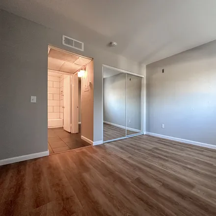 Image 9 - 4550 Laurel Canyon Boulevard, Unit 101 - Apartment for rent