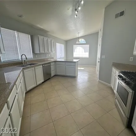 Image 5 - 844 Single Tree Drive, Paradise, NV 89123, USA - House for rent