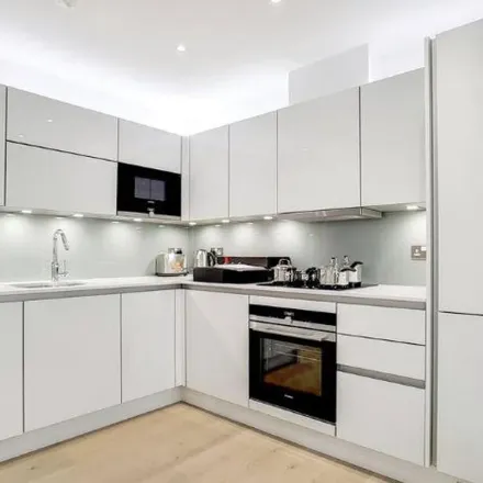 Rent this 3 bed apartment on Bromyard House in Bromyard Avenue, London