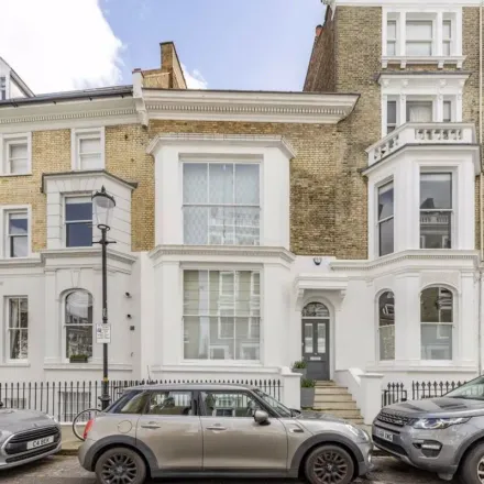 Rent this 3 bed apartment on 28 Campden Hill Gardens in London, W8 7AZ