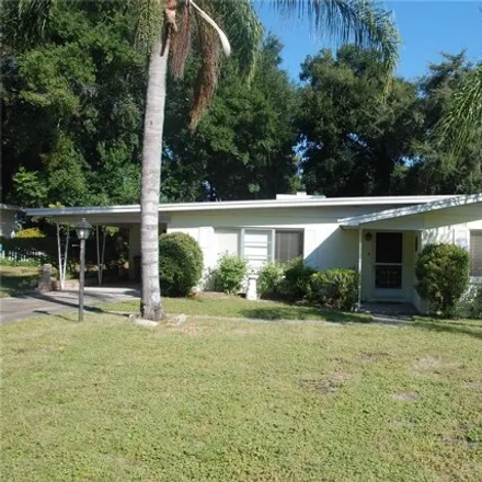Rent this 2 bed house on 1635 Sunset Circle in Lake County, FL 32757