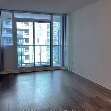 Image 2 - 21 Lower Simcoe Street, Old Toronto, ON M5J 2Y6, Canada - Apartment for rent