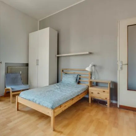 Rent this 4 bed room on Biblioteca Comunale Vigentina in Corso di Porta Vigentina, 15