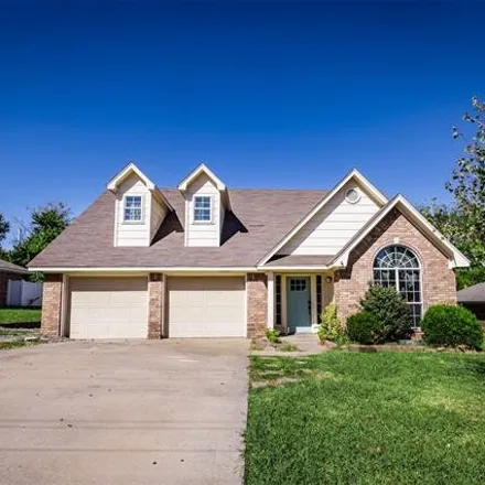 Buy this 3 bed house on 5118 Roadrunner Drive in Durant, OK 74701