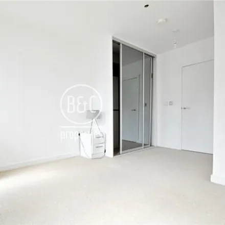 Image 7 - Roosevelt Tower, 18 Williamsburg Plaza, Canary Wharf, London, E14 9NW, United Kingdom - Room for rent