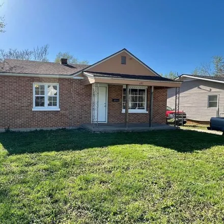 Buy this 3 bed house on 685 South Nettleton Avenue in Springfield, MO 65806