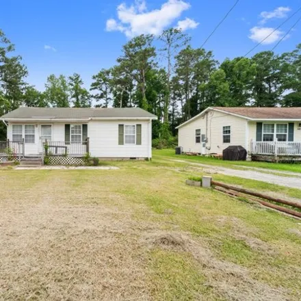 Rent this 3 bed house on 157 Lakewood Drive in Lakewood, Jacksonville