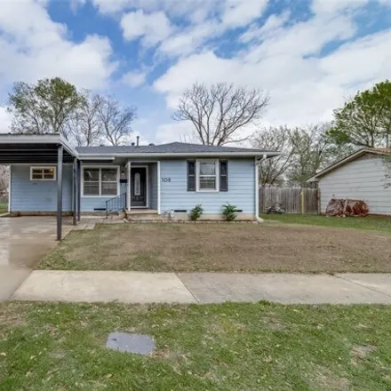 Buy this 3 bed house on 108 Leslie St in Bonham, Texas