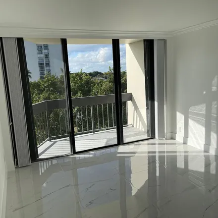 Rent this 2 bed apartment on Banyan Cay in North Congress Avenue, West Palm Beach