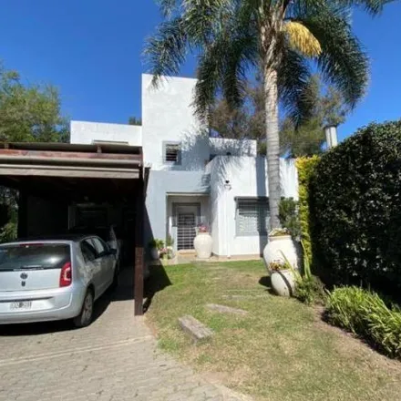 Buy this 2 bed house on Avenida Padre Luchese in Lomas Este, Villa Allende