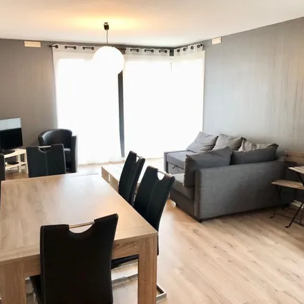 Rent this 3 bed apartment on 28 Avenue des Nations Unies in 59100 Roubaix, France