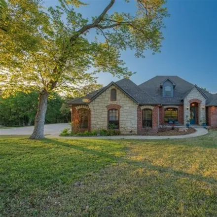 Buy this 4 bed house on 10999 Hunters Pointe in Logan County, OK 73034