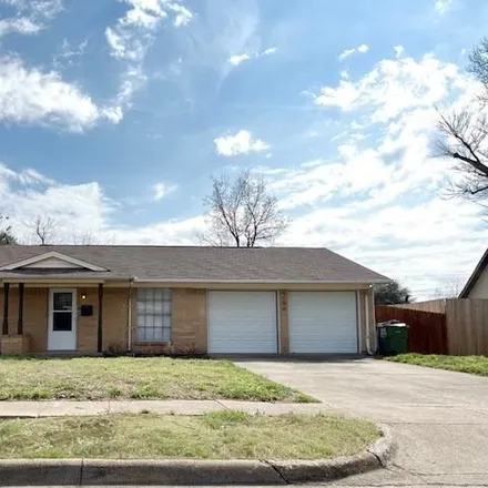 Rent this 4 bed house on 106 East Kenwood Drive in Garland, TX 75041