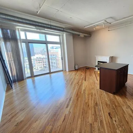 Image 2 - 950 W Monroe St, Unit 714 - Condo for rent