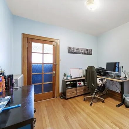 Image 7 - 6019 West Eddy Street, Chicago, IL 60634, USA - House for sale