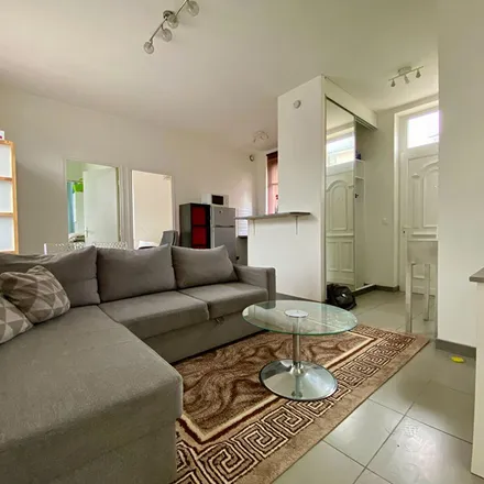 Rent this 3 bed apartment on 3 Rue de la Tour de Beurre in 76000 Rouen, France